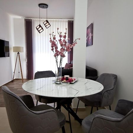 Igman Apartments Tivat Luaran gambar