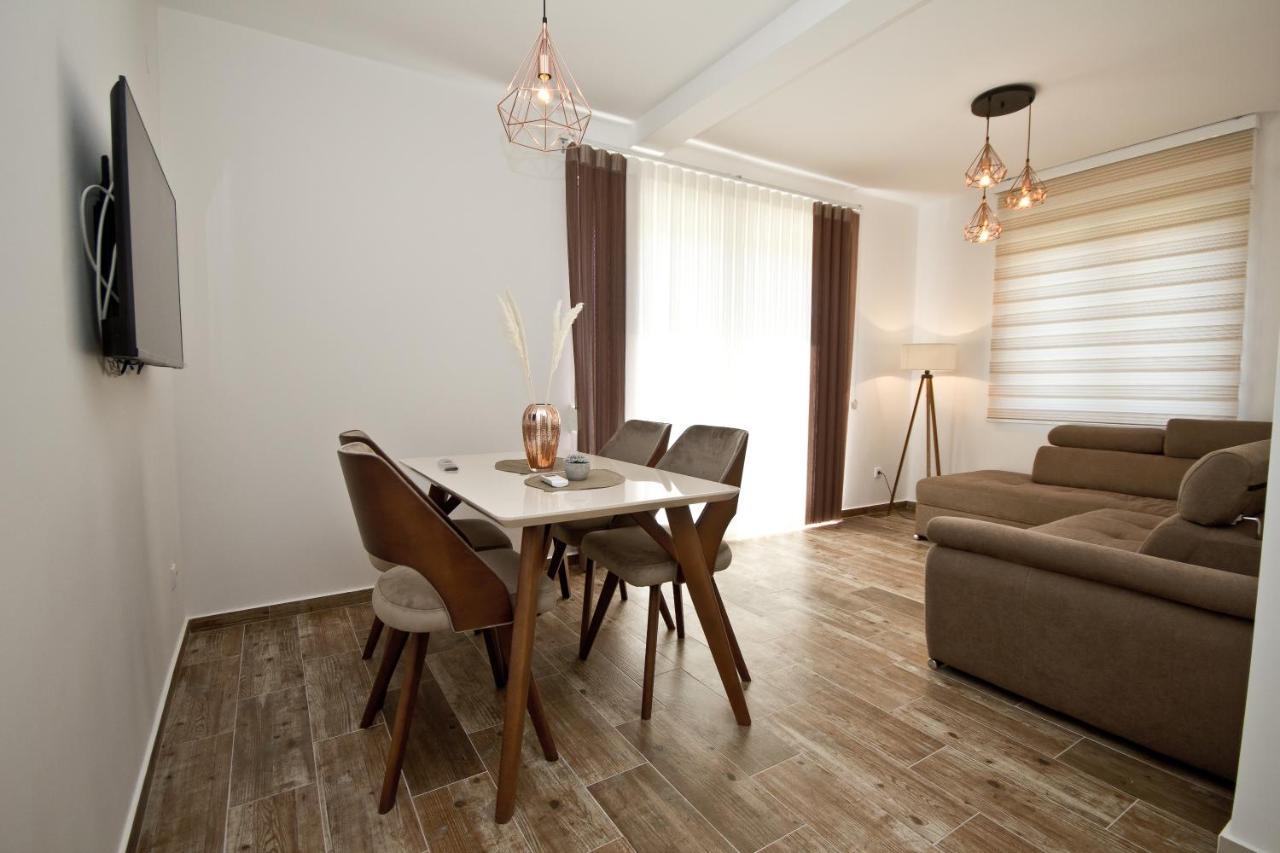 Igman Apartments Tivat Luaran gambar