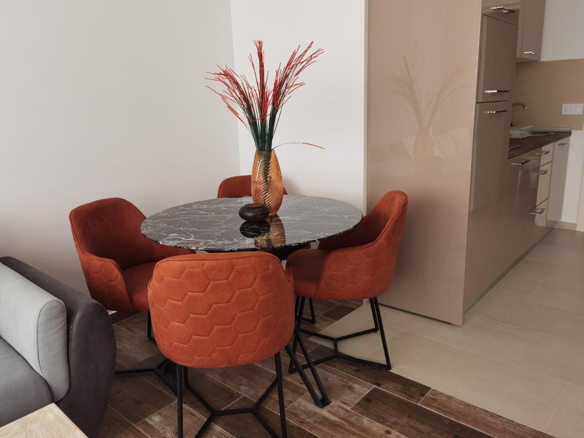 Igman Apartments Tivat Luaran gambar
